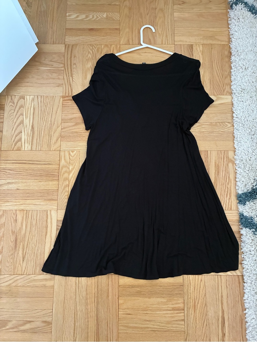 Lulu’s Black T-Shirt Dress with Tie Detail - Picture 3 of 4